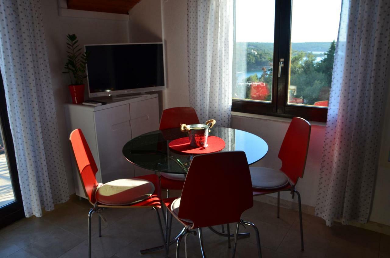 Luana Apartment Milna  Eksteriør billede