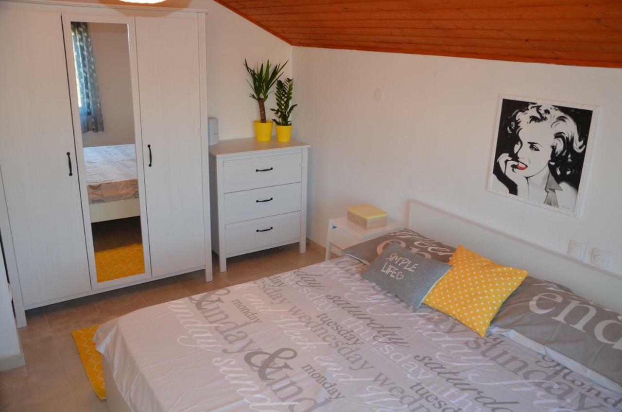 Luana Apartment Milna  Eksteriør billede