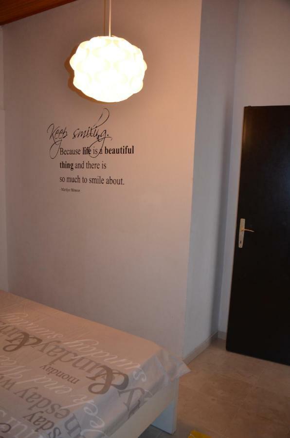 Luana Apartment Milna  Eksteriør billede